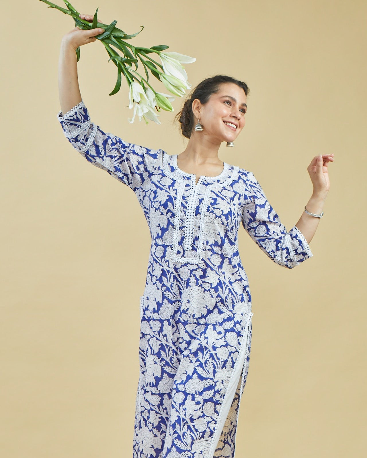 Kyra Lace Kurta Pants Set