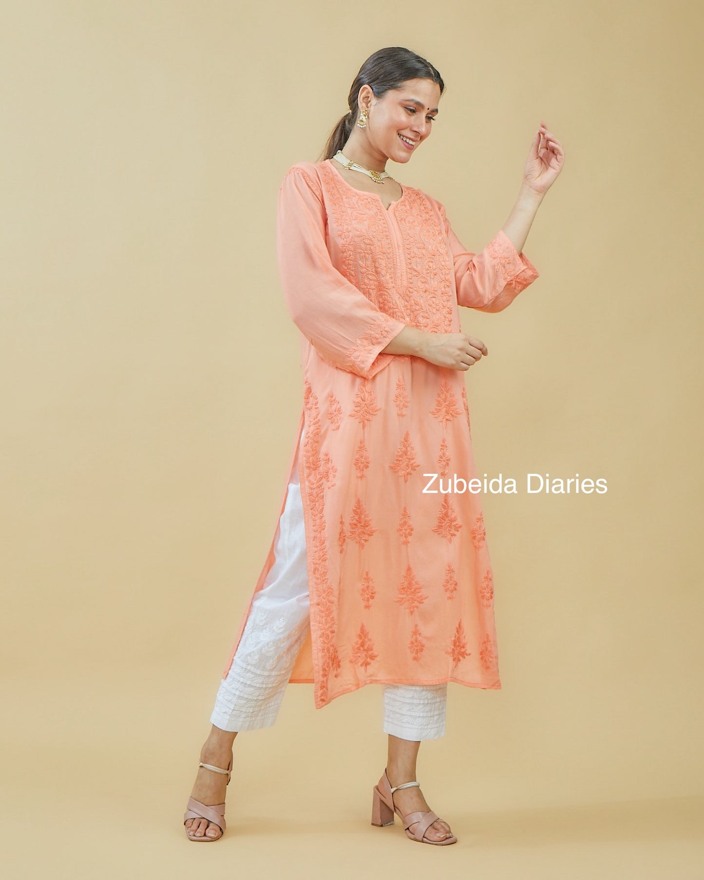 Monotone modal kurtas