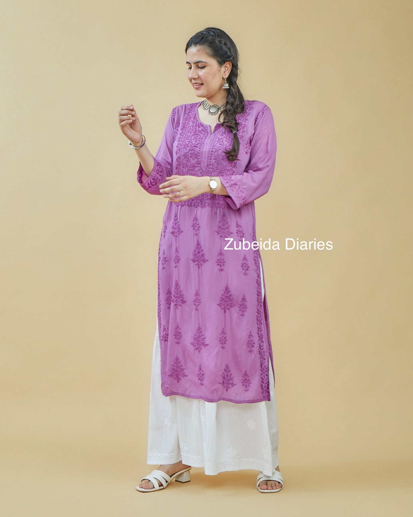 Monotone Modal Kurtas