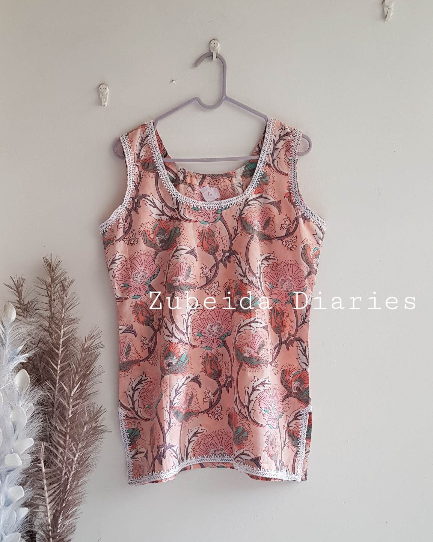 Sleeveless Cotton Lace Top - Peach