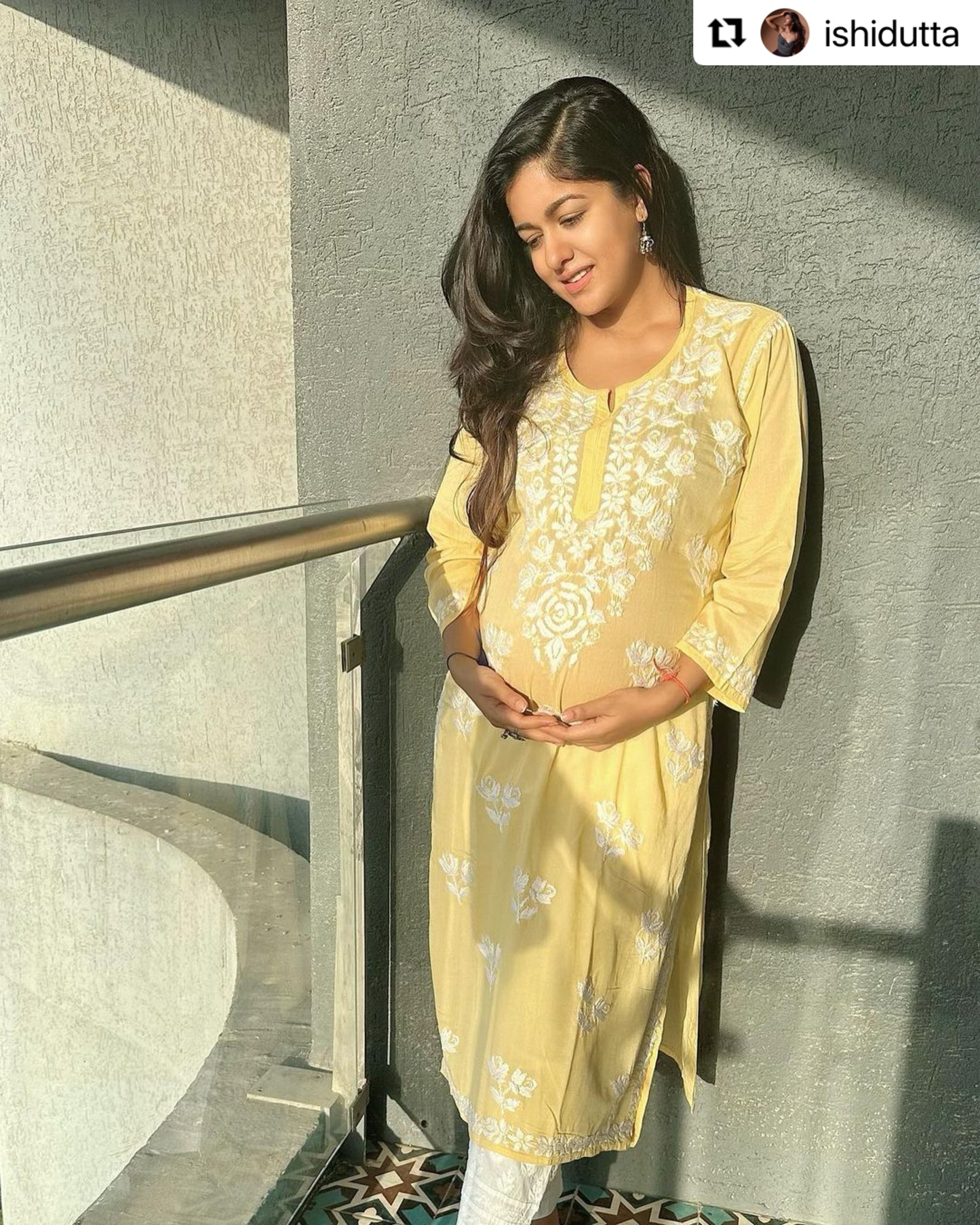 Ishita Dutt Seth in Nazakat Rose Modal Kurta